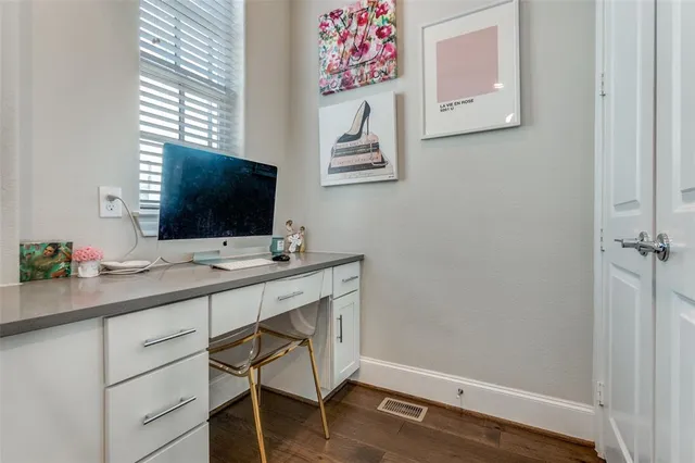 $549,000 | 7333 Valley View Lane, Unit 502, Dallas, TX 75240