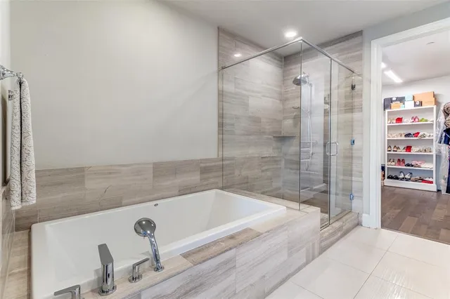 $549,000 | 7333 Valley View Lane, Unit 502, Dallas, TX 75240