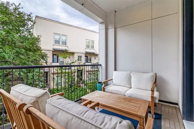 $549,000 | 7333 Valley View Lane, Unit 502, Dallas, TX 75240