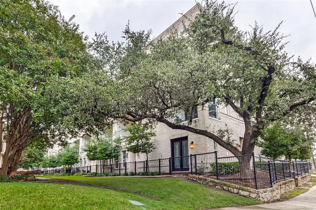 $549,000 | 7333 Valley View Lane, Unit 502, Dallas, TX 75240
