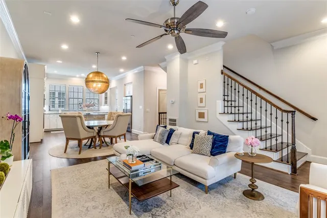 $549,000 | 7333 Valley View Lane, Unit 502, Dallas, TX 75240