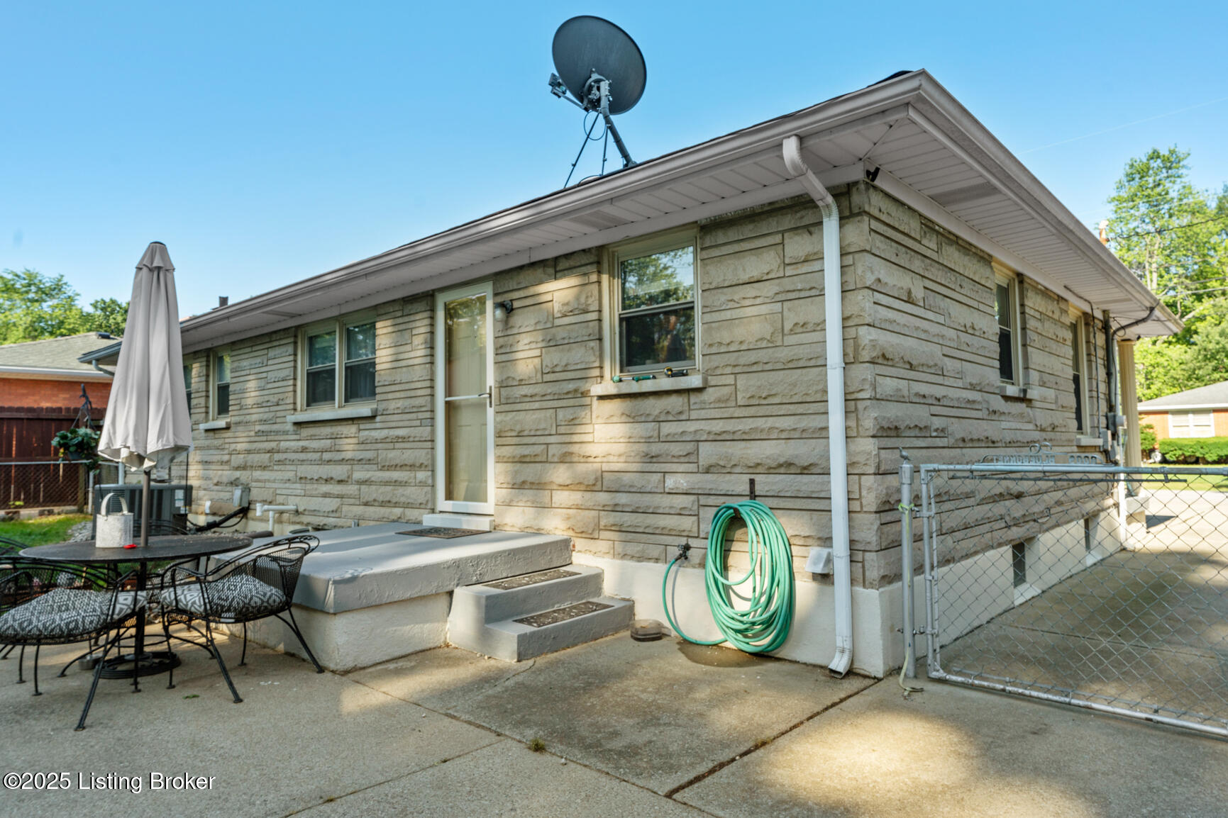 8009 Bluebonnet Road Louisville, KY 40258 - Photo 31 of 41 DSC00112