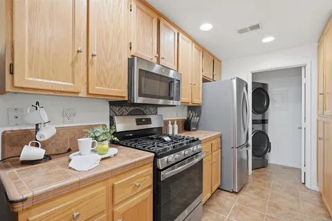 $625,000 | 1880 Aubrives Place, Unit 2126, Chula Vista, CA 91913