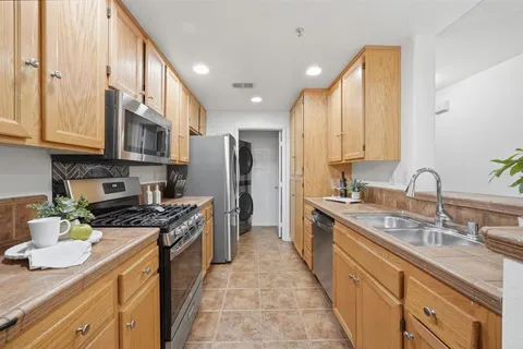 $625,000 | 1880 Aubrives Place, Unit 2126, Chula Vista, CA 91913