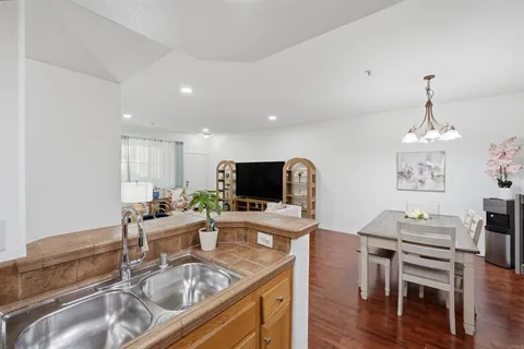 $625,000 | 1880 Aubrives Place, Unit 2126, Chula Vista, CA 91913