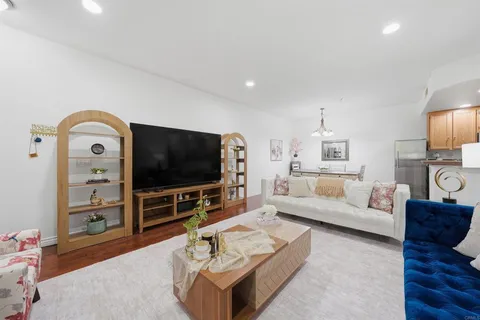 $625,000 | 1880 Aubrives Place, Unit 2126, Chula Vista, CA 91913