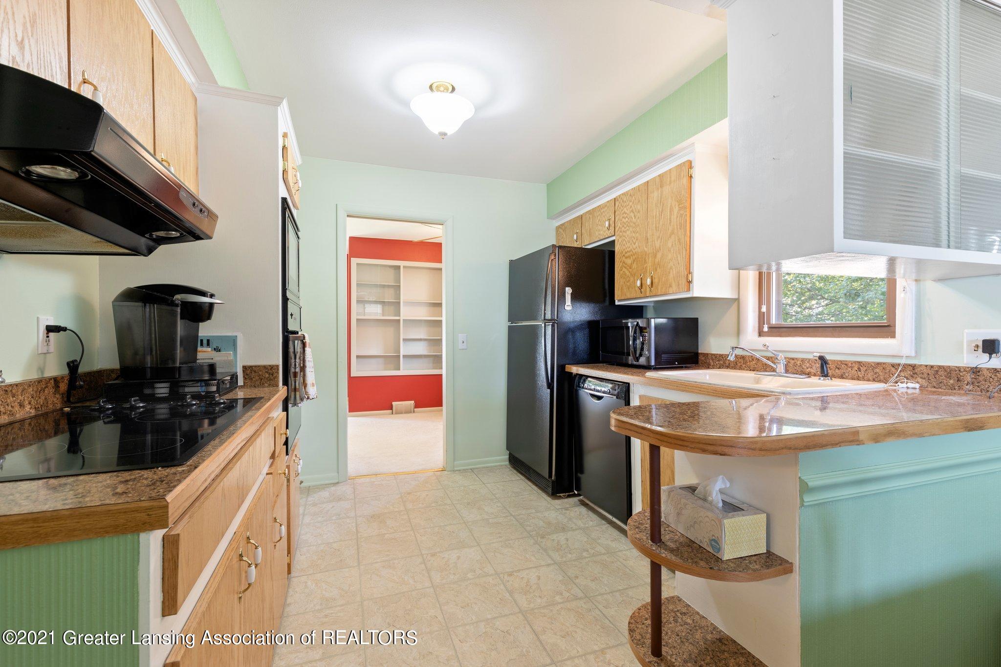 1105 Gould Road Lansing, MI 48917 - Photo 16 of 31 16-web-or-mls-0Z4A2954