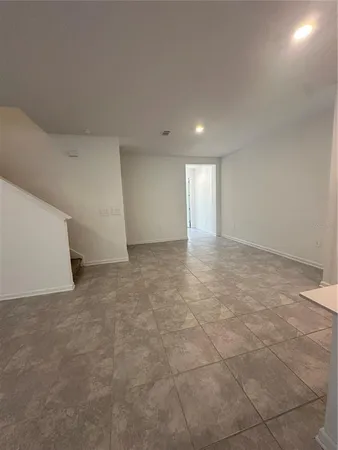 $2,400 | 251 Nine Iron Drive, Davenport, FL 33896
