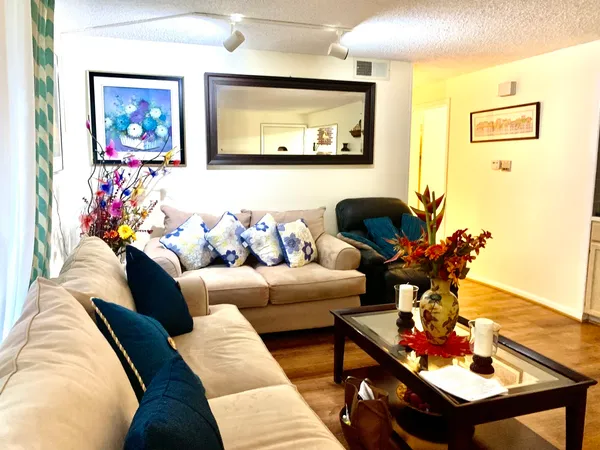 $199,900 | 11107 South 84th Avenue, Unit 2A, Palos Hills, IL 60465