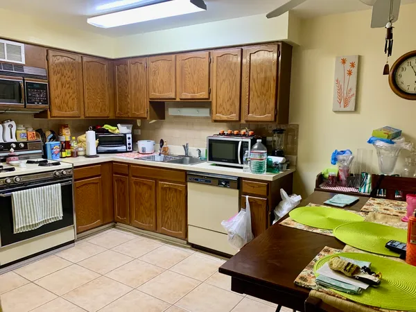 $199,900 | 11107 South 84th Avenue, Unit 2A, Palos Hills, IL 60465