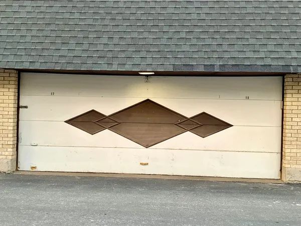 $199,900 | 11107 South 84th Avenue, Unit 2A, Palos Hills, IL 60465