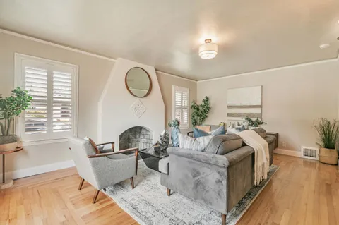 $1,699,000 | 1148 Willow Glen Way, San Jose, CA 95125