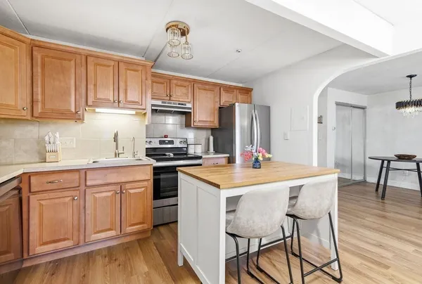 $359,900 | 575 Broad Street, Unit 306, Weymouth, MA 02189