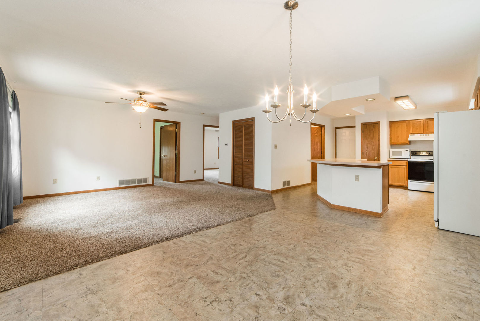 434 South Peace Road, Unit 434 Sycamore, IL 60178 - Photo 8 of 22 a view of a kitchen with a sink