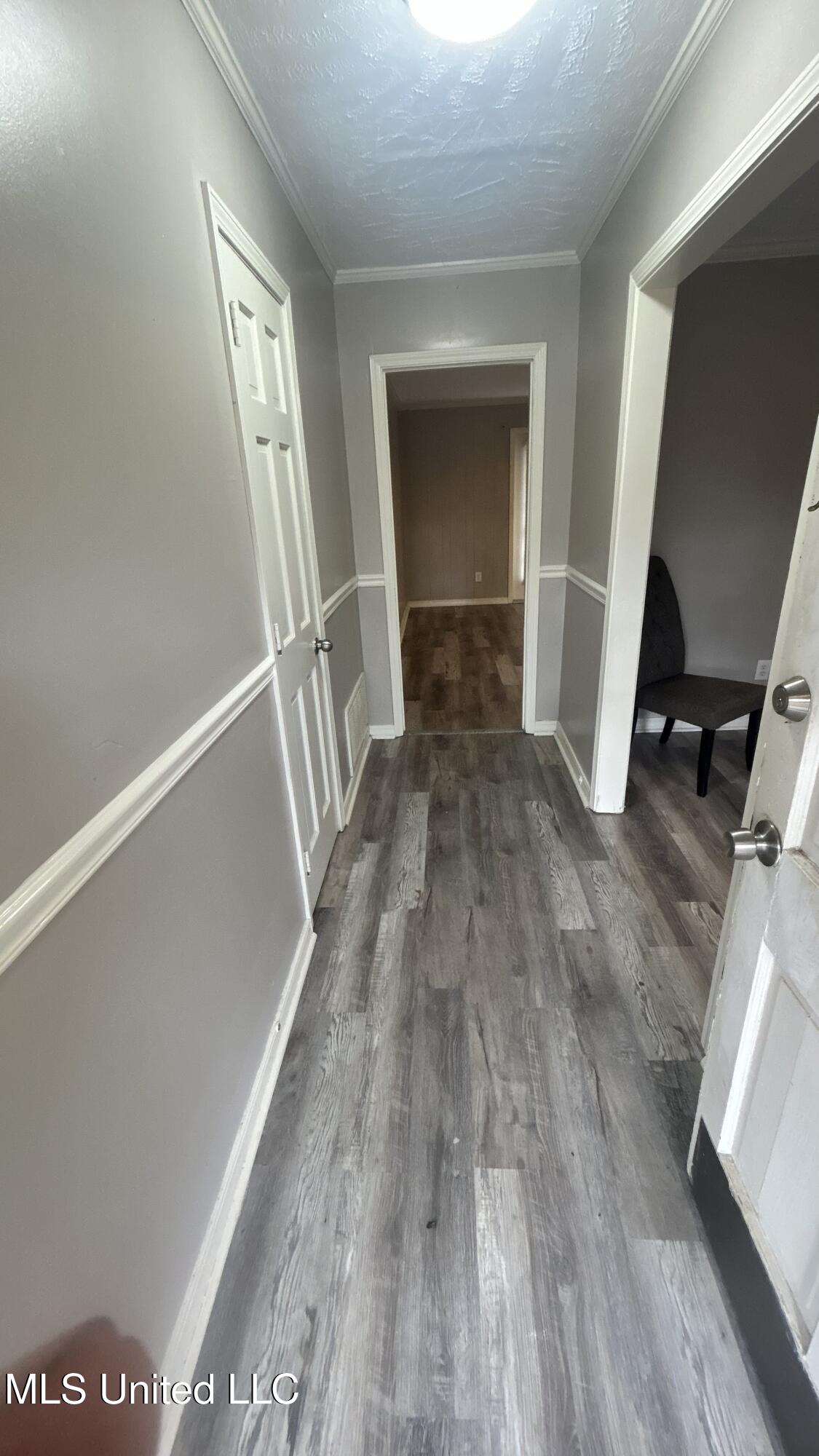 1204 Deerfield Lane Jackson, MS 39211 - Photo 2 of 21 IMG_8783