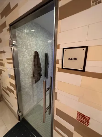 $12,999 | 6801 Collins Avenue, Unit 1206, Miami Beach, FL 33141