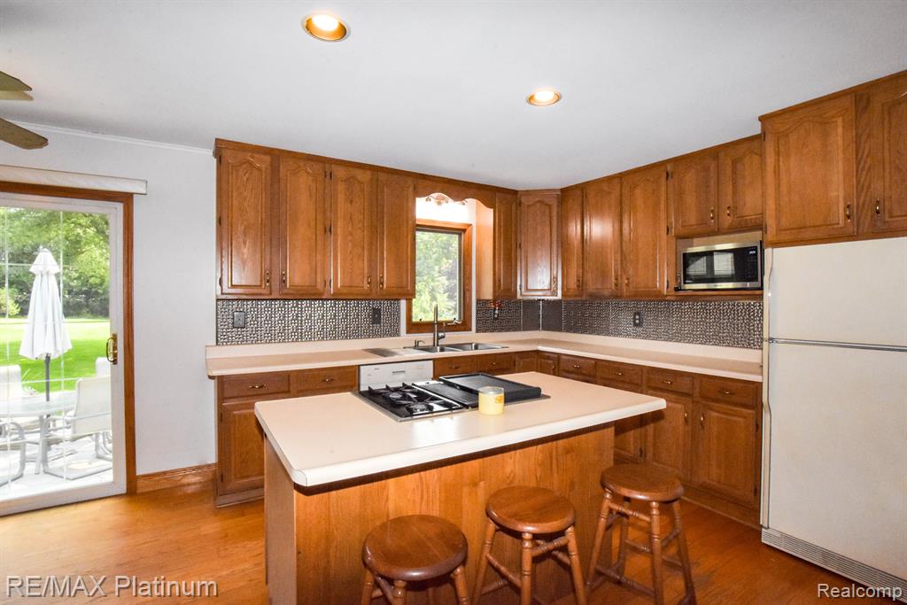 5107 King Road Howell, MI 48843 - Photo 16 of 58
