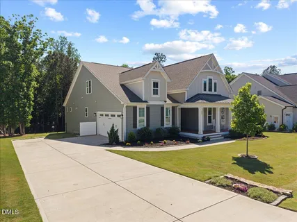$595,000 | 307 West Amber Oak Drive, Selma, NC 27576