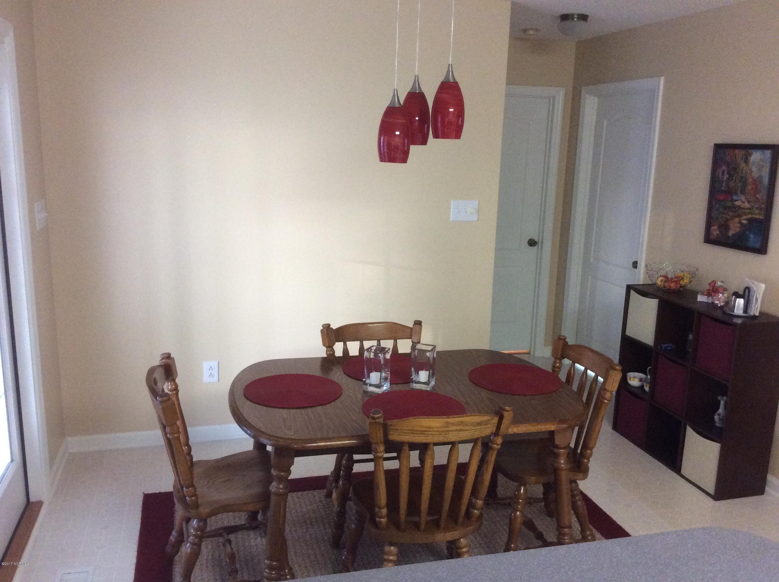 301 Nine Foot Road Newport, NC 28570 - Photo 10 of 20 Kitchen/Dining Combo