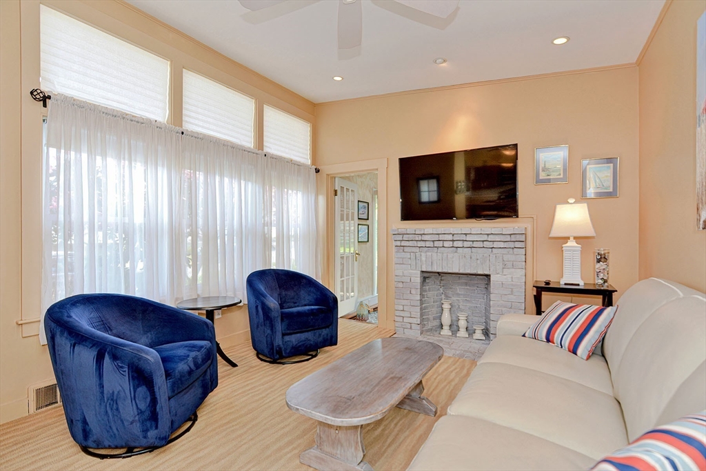 16 Warwick Road, Unit WINTER Gloucester, MA 01930 - Photo 9 of 25