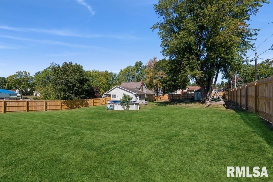 2821 Cleveland Street Clinton, IA 52732 - Photo 2 of 16 Gallery Image 2