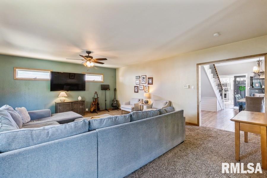2821 Cleveland Street Clinton, IA 52732 - Photo 10 of 16 Gallery Image 10