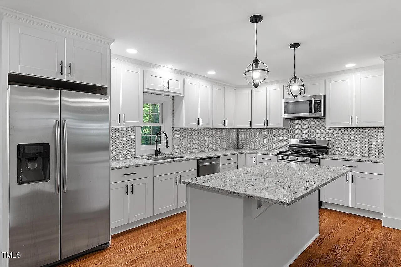 2609 Elmhurst Circle Raleigh, NC 27610 - Photo 10 of 33 Elmhurst10