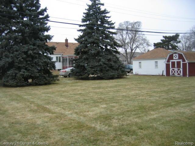 9751 Beech Daly Road Taylor, MI 48180 - Photo 5 of 16 huge lot