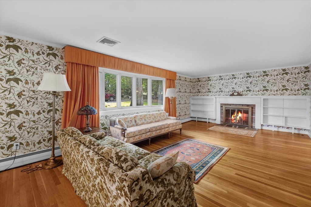 9 Plymouth Road Winchester, MA 01890 - Photo 5 of 37