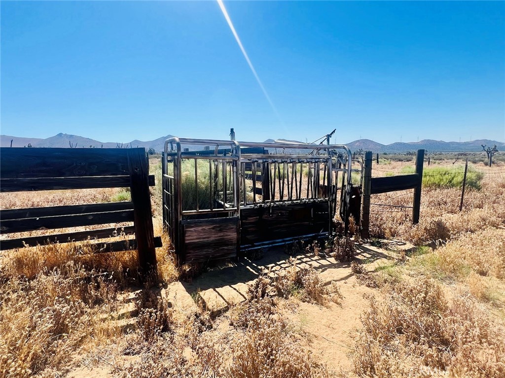 39602 Kelso Valley Road Weldon, CA 93283 - Photo 7 of 15