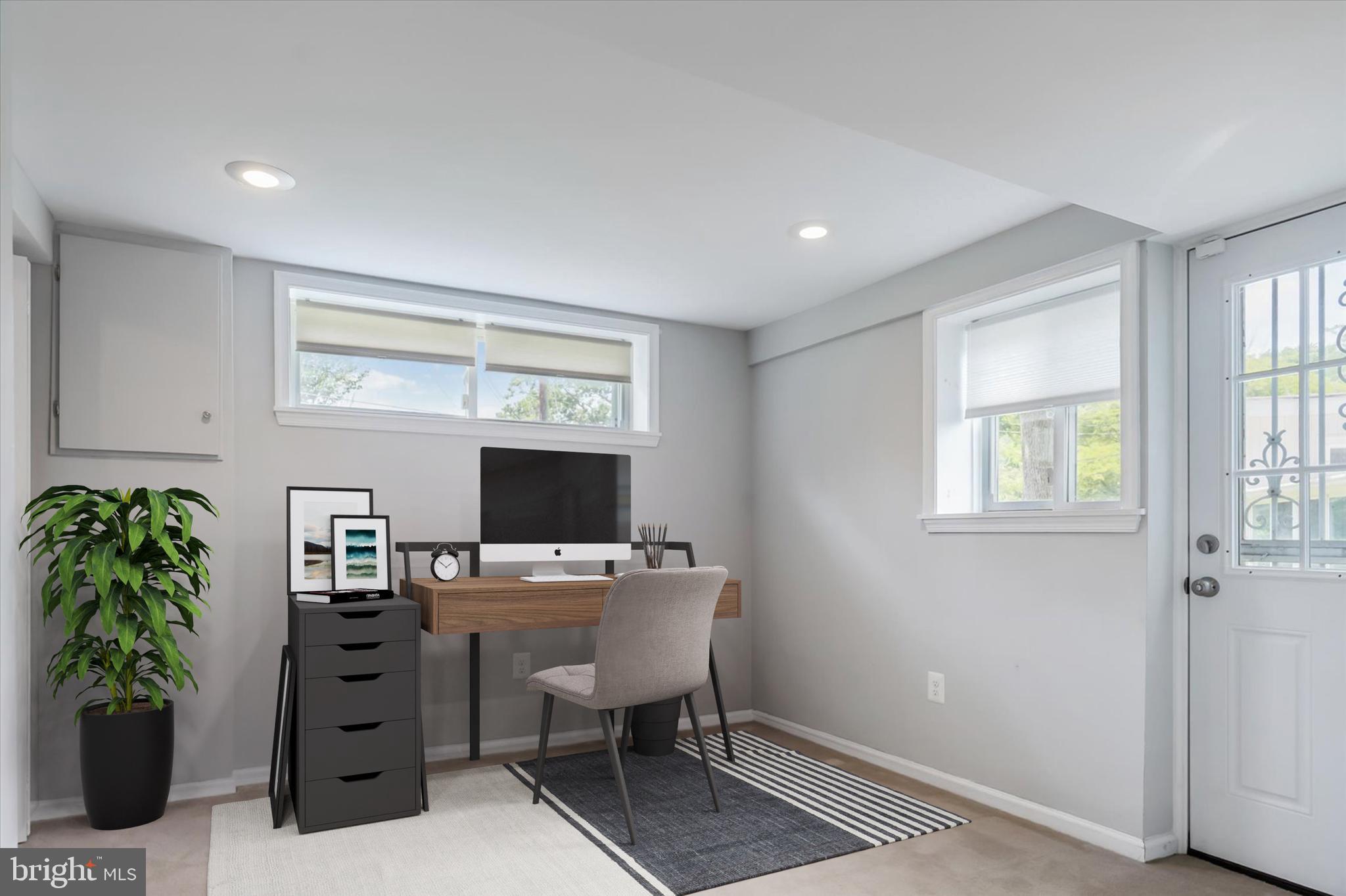 5818 Stuart Avenue Baltimore, MD 21215 - Photo 44 of 64 Possible private area for home office.