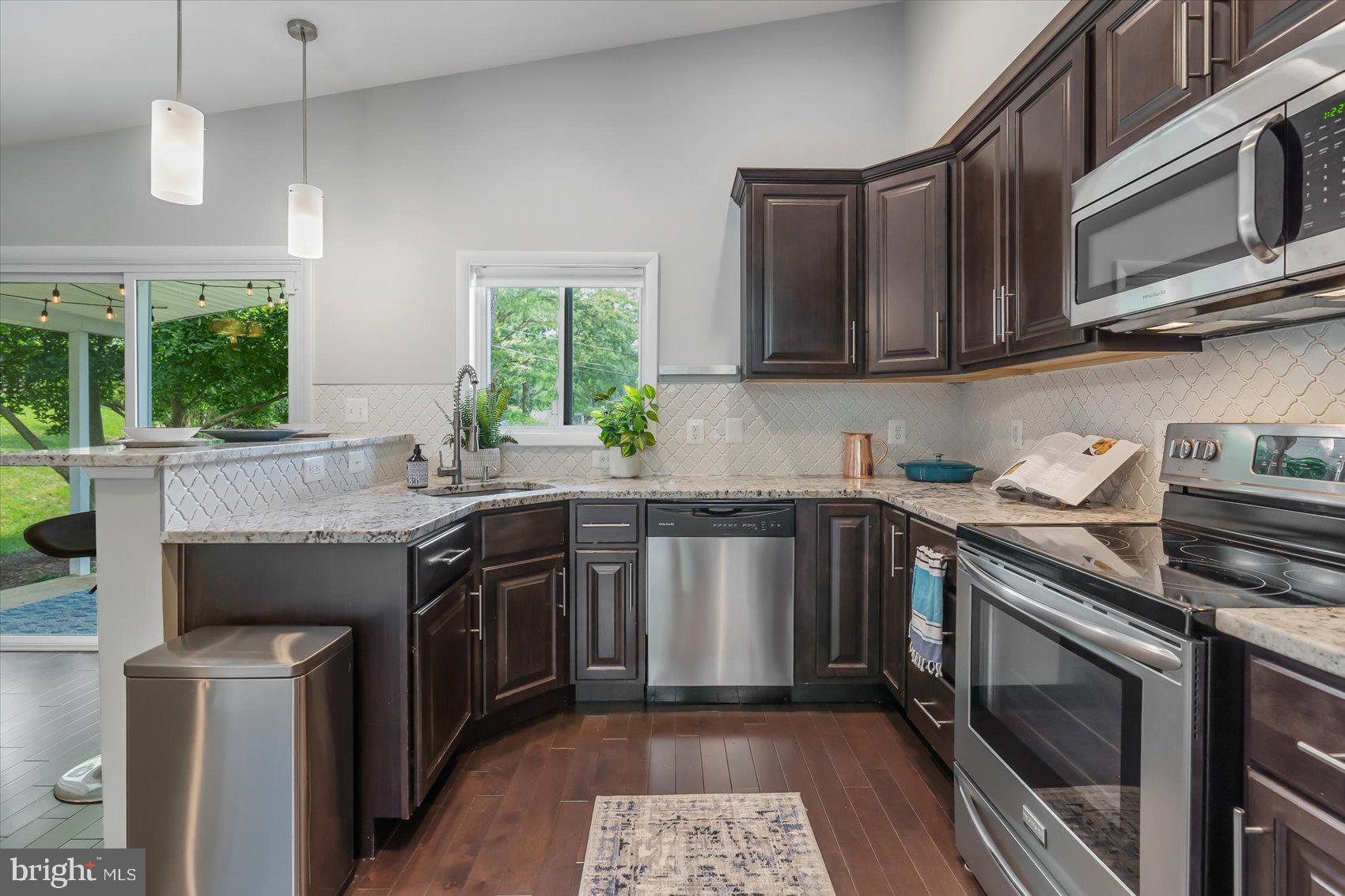 5818 Stuart Avenue Baltimore, MD 21215 - Photo 6 of 64 Beautifully updated kitchen.
