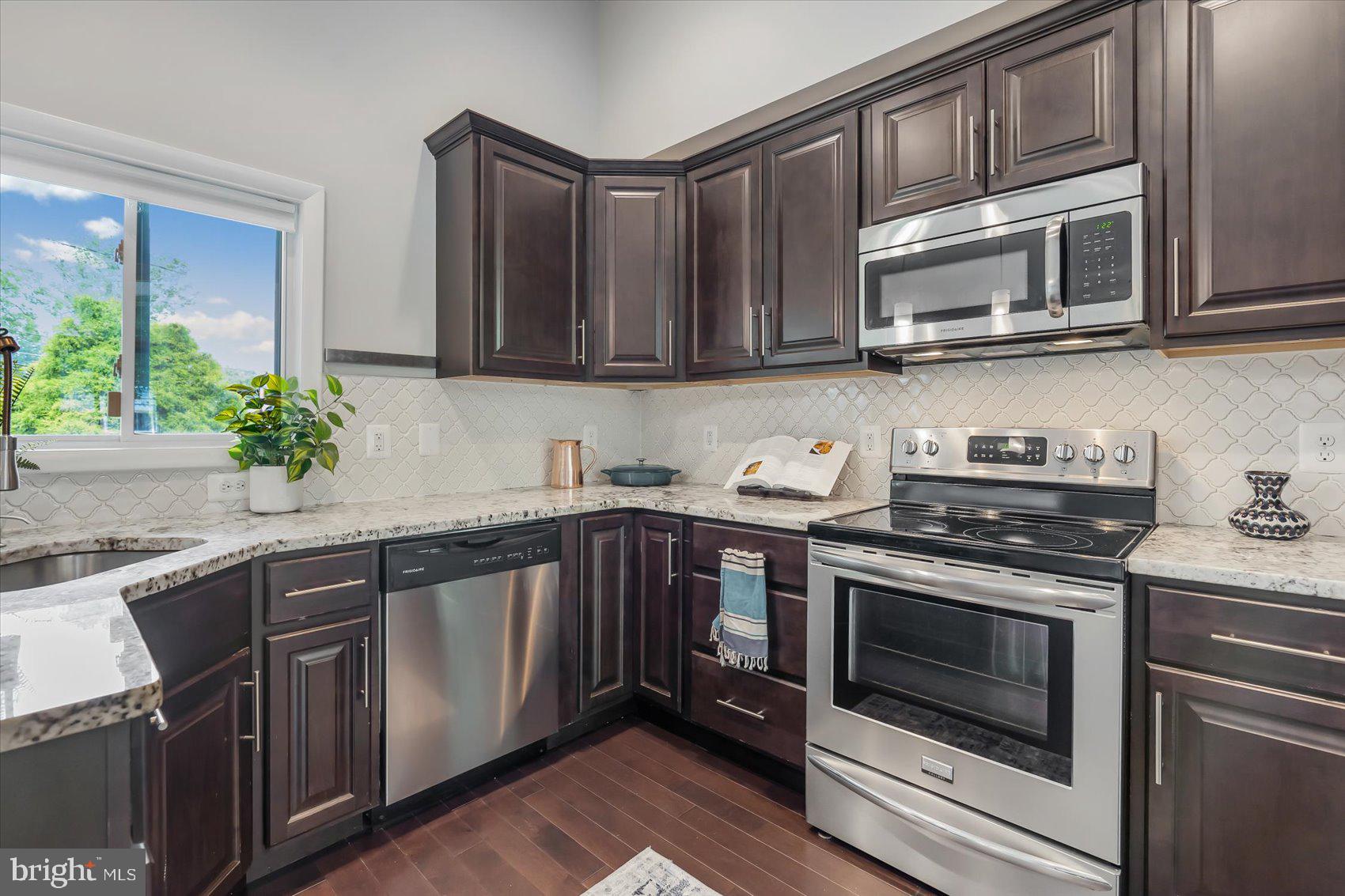 5818 Stuart Avenue Baltimore, MD 21215 - Photo 8 of 64 Beautifully updated kitchen.