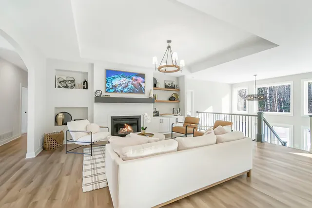 $789,000 | 26942 Middle Cullen Road, Pequot Lakes, MN 56472