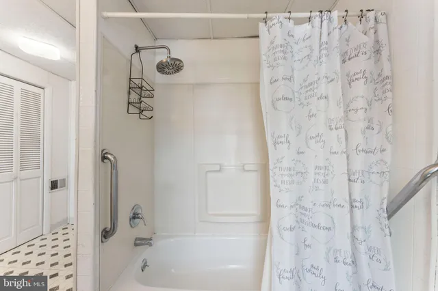 $182,000 | 17 Kern Street, Darby, PA 19023