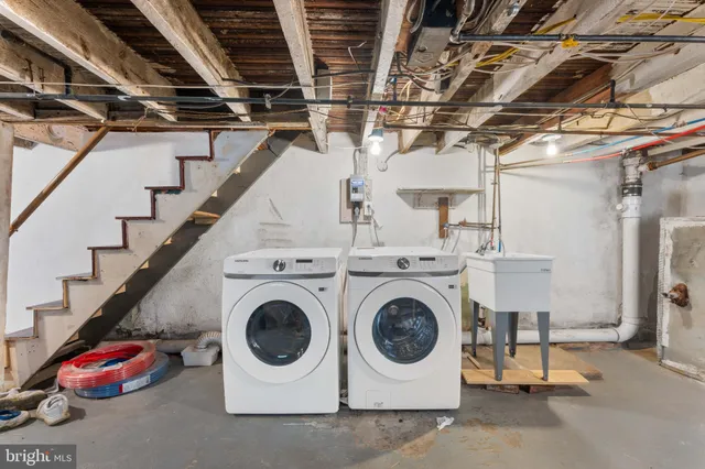 $182,000 | 17 Kern Street, Darby, PA 19023