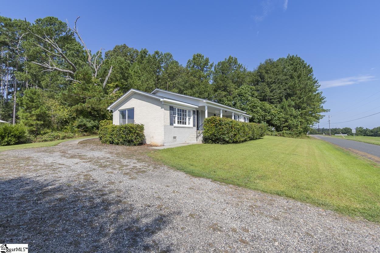 400 Tripp Road Piedmont, SC 29673 - Photo 2 of 31