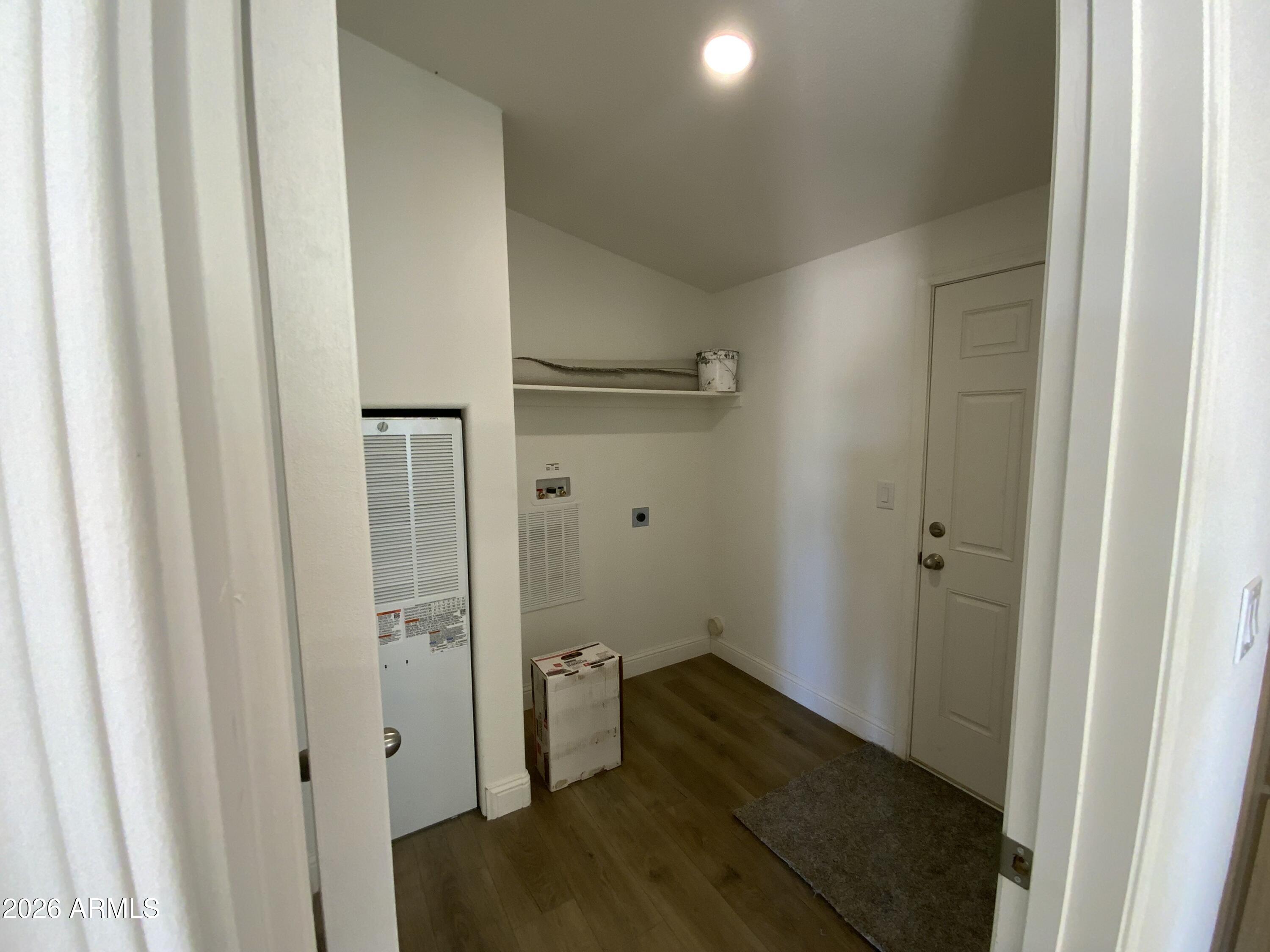 24032 East Cholla Road Florence, AZ 85132 - Photo 23 of 31 Laundry Area