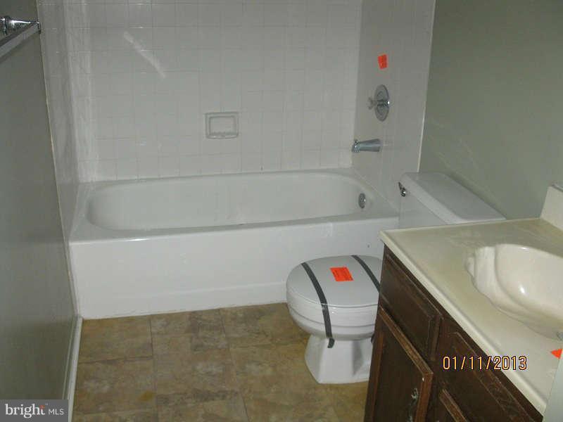7473 Wounded Knee Road Lorton, VA 22079 - Photo 12 of 16 Upper Level Bath