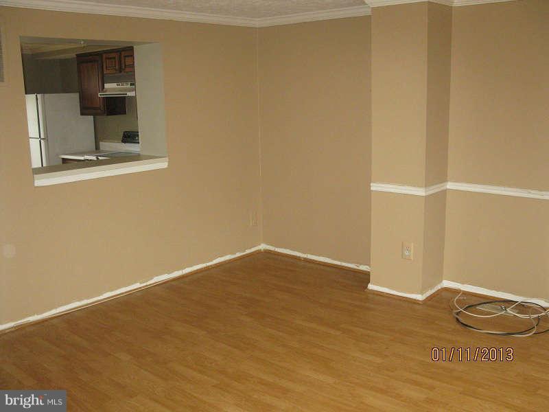 7473 Wounded Knee Road Lorton, VA 22079 - Photo 3 of 16 Living Room