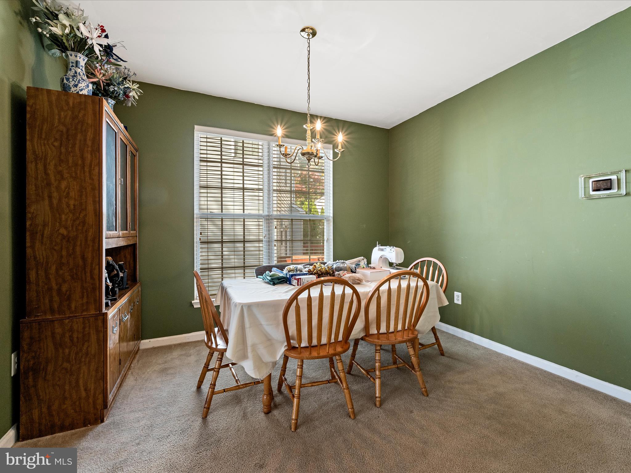 5540 Hobsons Choice Loop Manassas, VA 20112 - Photo 16 of 50 a dining room with furniture and window