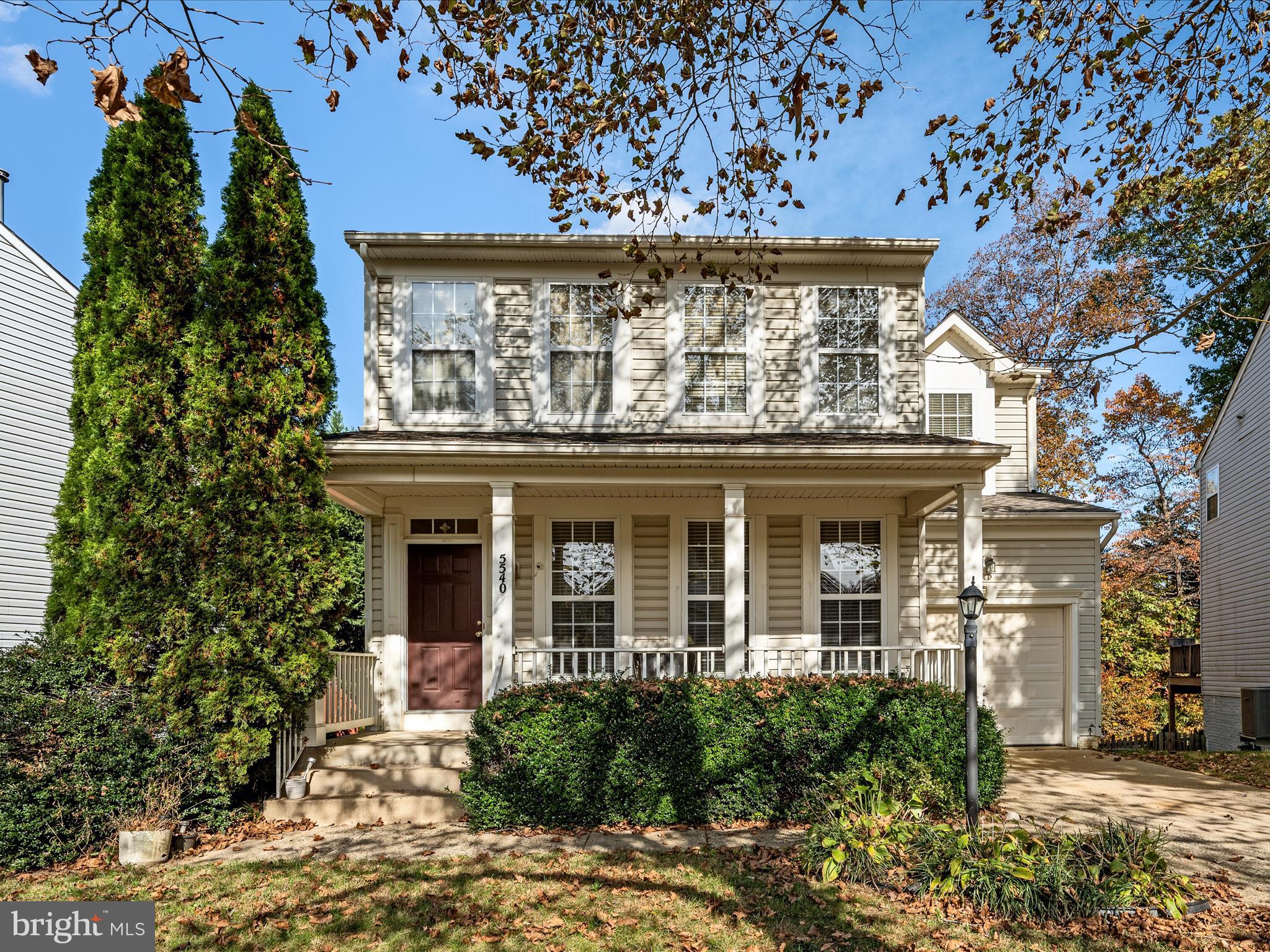 5540 Hobsons Choice Loop Manassas, VA 20112 - Photo 2 of 50 front view of a house with a yard