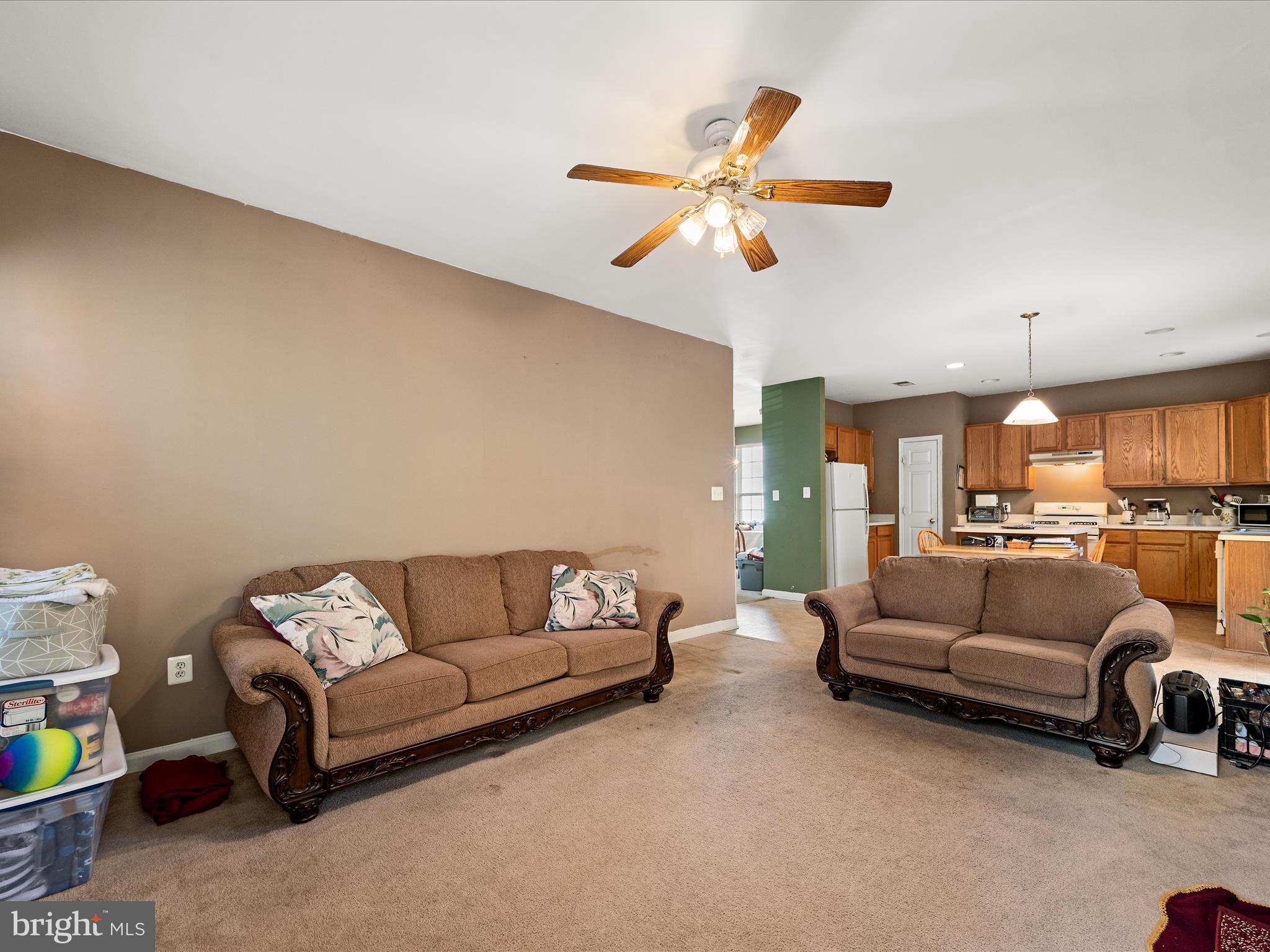 5540 Hobsons Choice Loop Manassas, VA 20112 - Photo 24 of 50 a living room with furniture and a large window