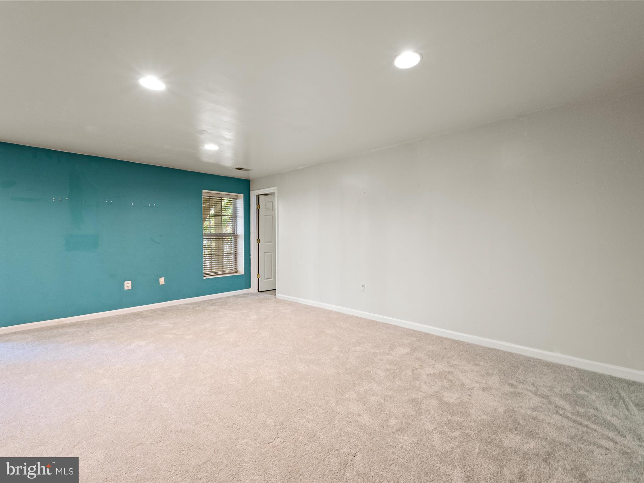 5540 Hobsons Choice Loop Manassas, VA 20112 - Photo 37 of 50 a view of an empty room with a window
