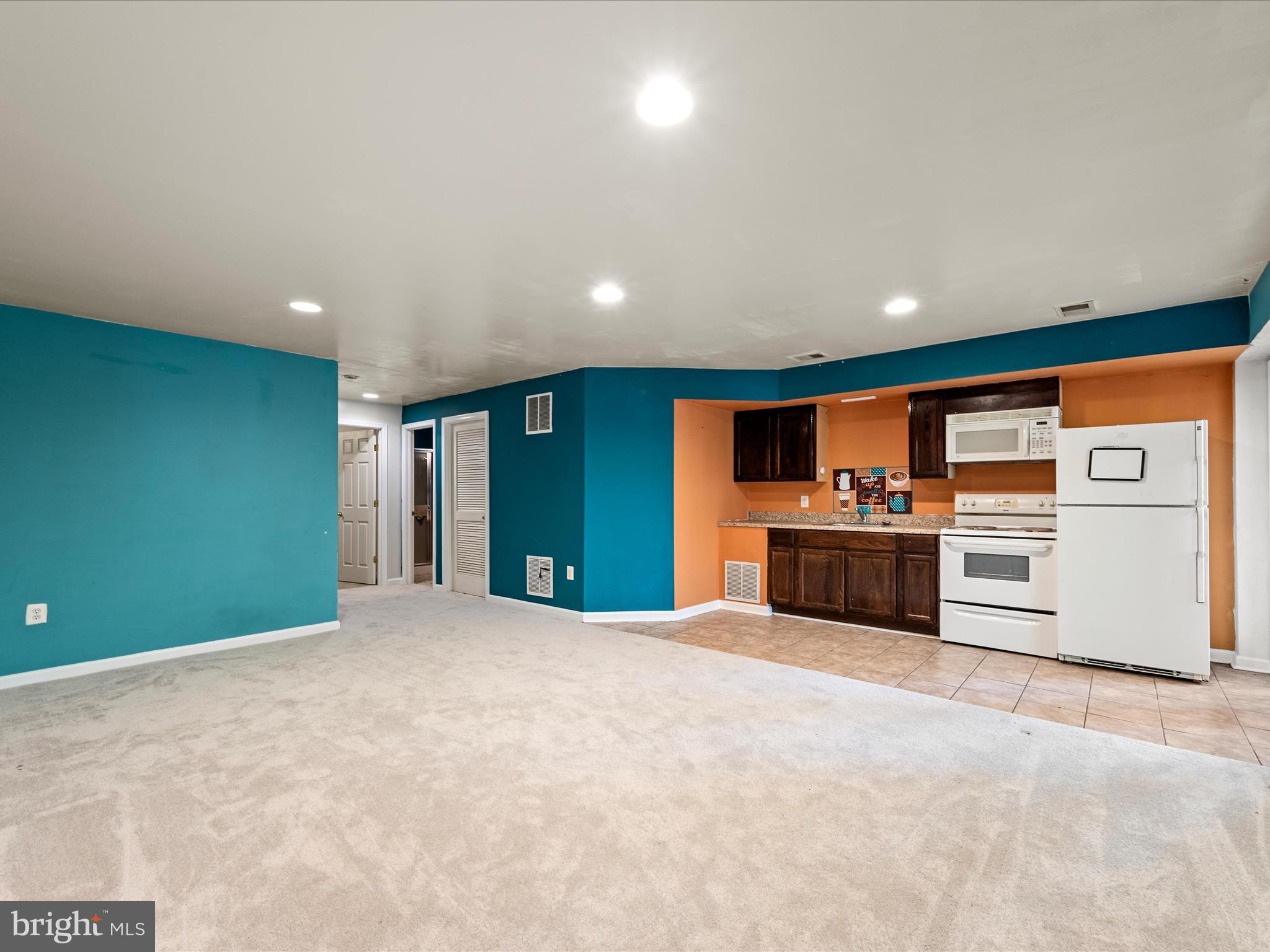 5540 Hobsons Choice Loop Manassas, VA 20112 - Photo 39 of 50 a big room with closet and windows
