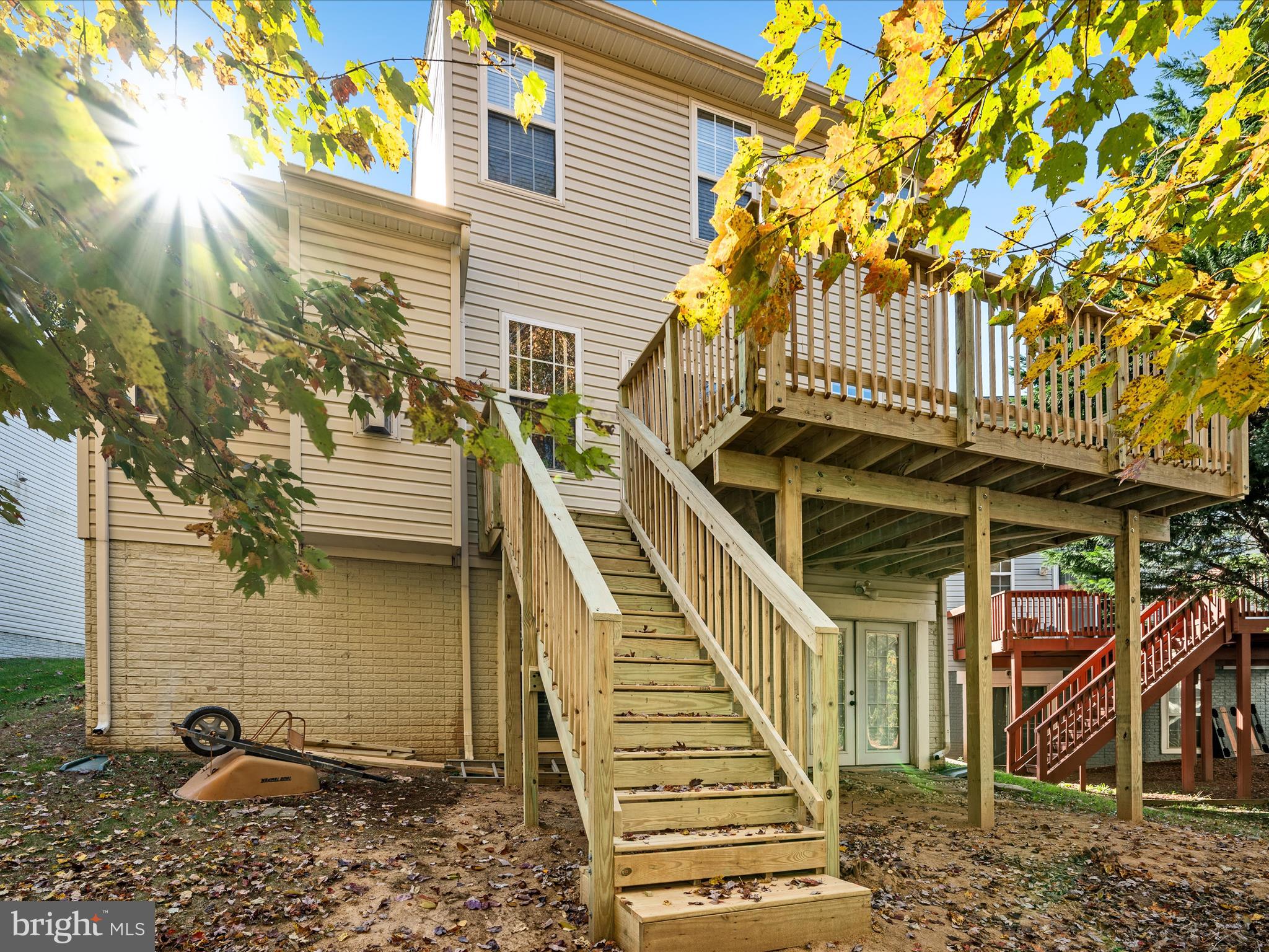 5540 Hobsons Choice Loop Manassas, VA 20112 - Photo 50 of 50 a view of a house with backyard and wooden