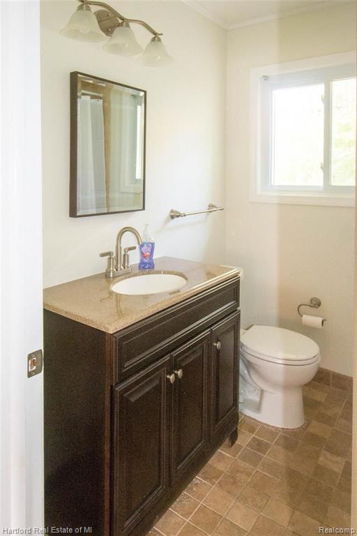 28220 Peppermill Road Farmington, MI 48331 - Photo 10 of 20
