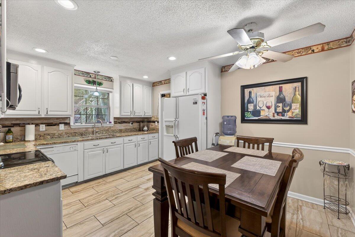 1760 Black Tom Road Moncks Corner, SC 29461 - Photo 10 of 41