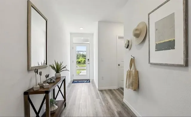 $2,250 | 32528 Weathered Oak Drive, Wesley Chapel, FL 33543