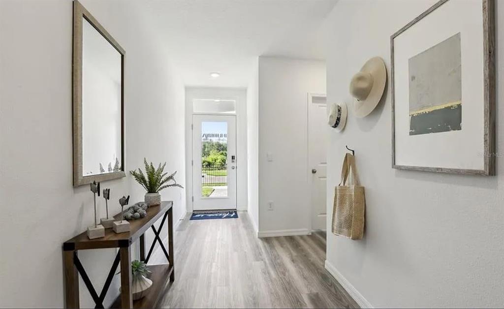 32528 Weathered Oak Drive Wesley Chapel, FL 33543 - Photo 2 of 18